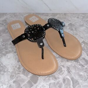 NEW Dolce vita DV gotie black medallion sandal’s 5.5